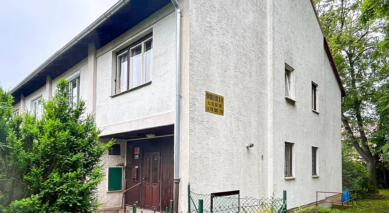 Rodinný dům 100 m², pozemek 94 m² Dvouletky, Praha - Strašnice